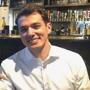 Meet your Posher, Elliott